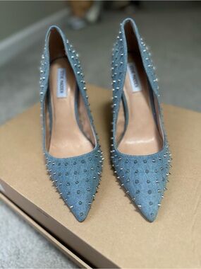 Steve Madden Light Denim Blue Spike  Studded Pointed-Toe Pumps